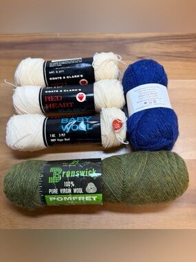 VTG NEW Lot Of Five Skeins of Pure Wool Yarn All Together 7,3 Oz